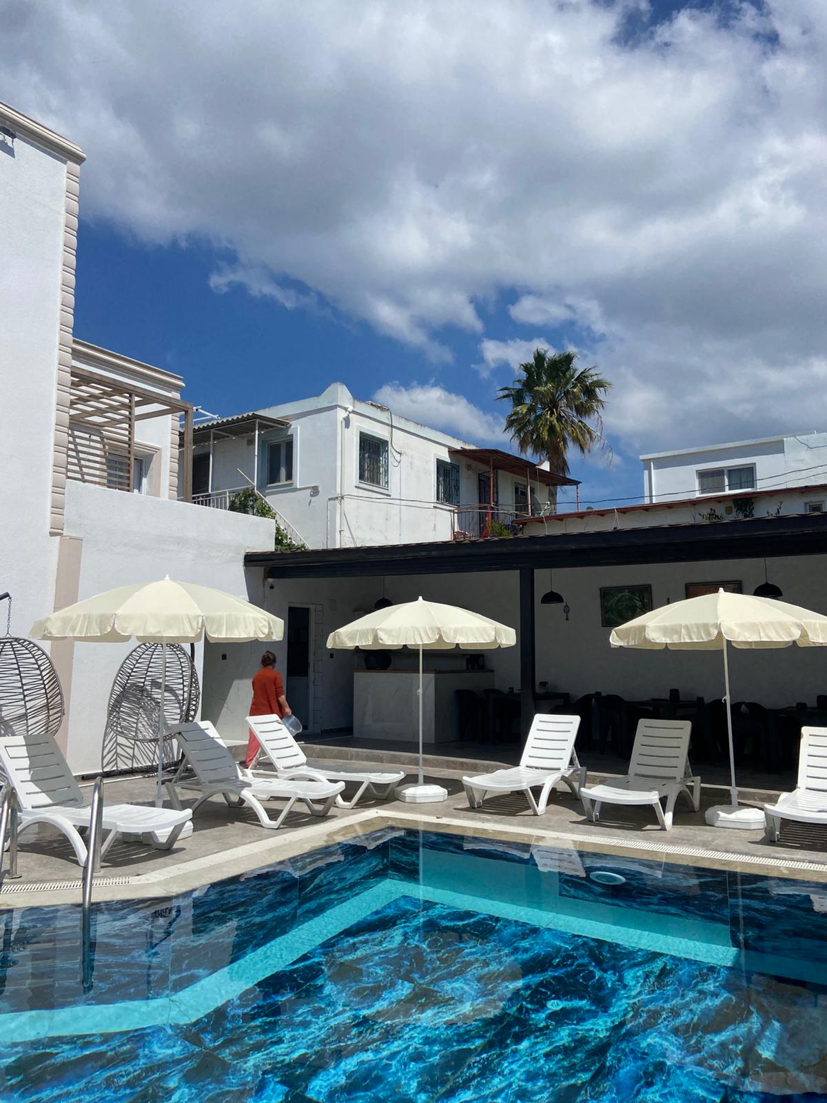 Ydora Hotel Bodrum infinity pool and services